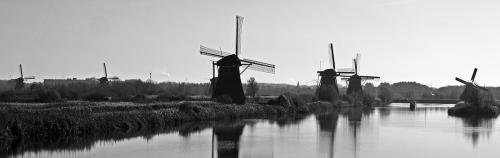 Windmill_Canal_pano_bw