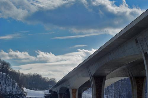 bridge-sky-hawk-morecolor